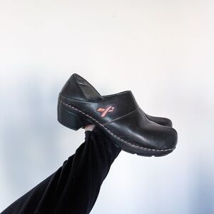 •Dansko Breast Cancer Awareness Bow Leather Black Clog Shoes 37 Nursing